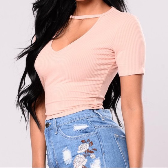 Fashion nova Simply Me Tee - Picture 2 of 4
